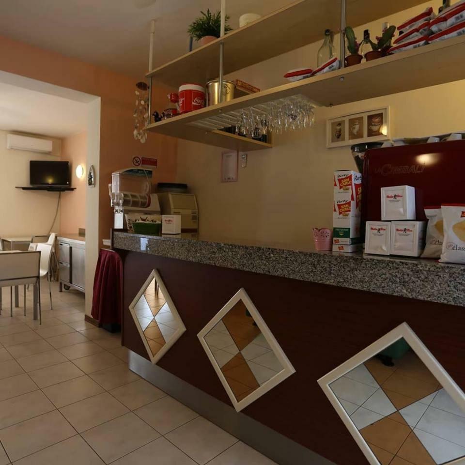 Hotel Madrid Κατόλικα Εξωτερικό φωτογραφία